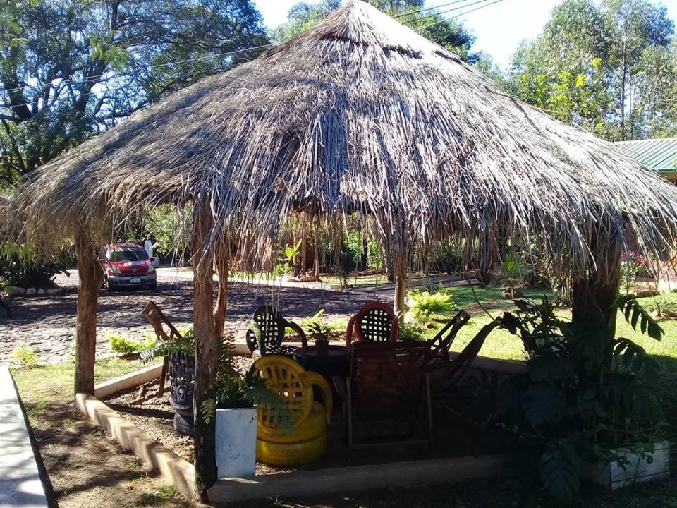 Hotel Cabanas Y Boungalow Don Oscar Encarnación Exterior foto